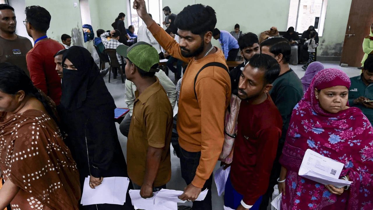 SC raps Bengal for rushing to court daily against SIR