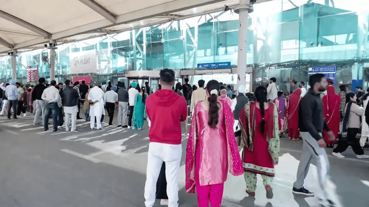 Iran war: Air travel crippled as almost 2,000 flights cancelled