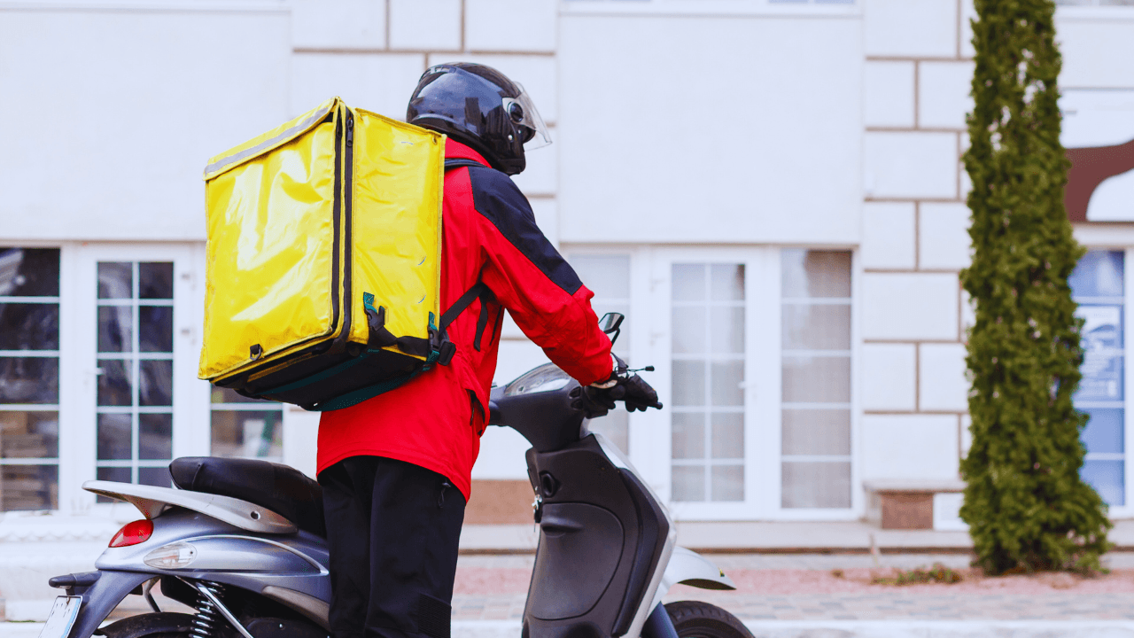 Truck swerves, delivery agent crushed by its wheels in Gurgaon; driver arrested