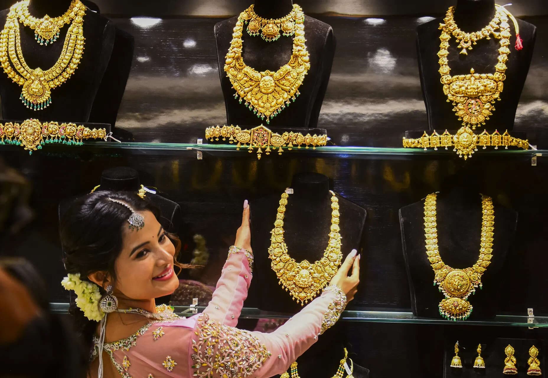 Middle East tensions: Gold prices jump 2% on Iran conflict; India braces for diamond supply crunch